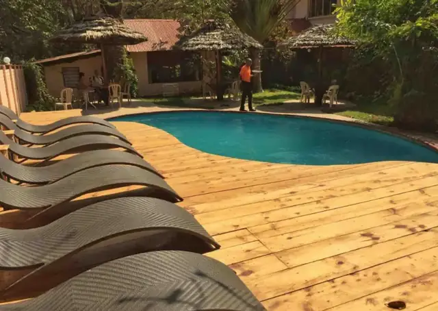 Outpost Lodge — Pool